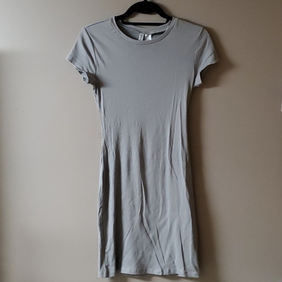 3 Pack Of Size Small Dresses - Picture 6 of 7